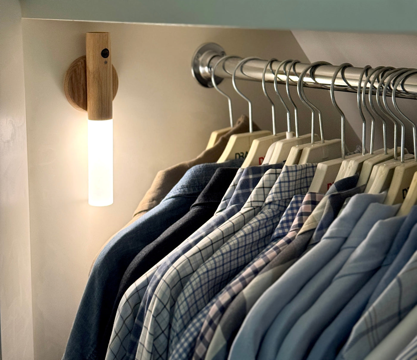 LumaTorch™ Wandlamp – Sfeervol Licht zonder Boren